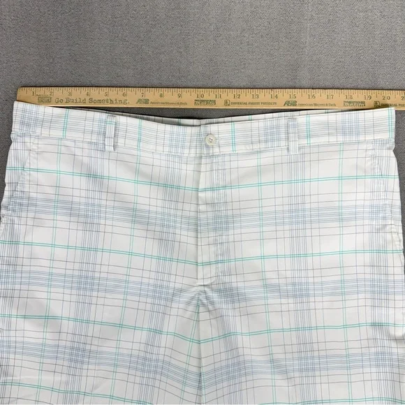 Nike Golf Shorts Mens 40 White Bermuda Plaid Stretch Performance Long 11” Inseam - Picture 3 of 13